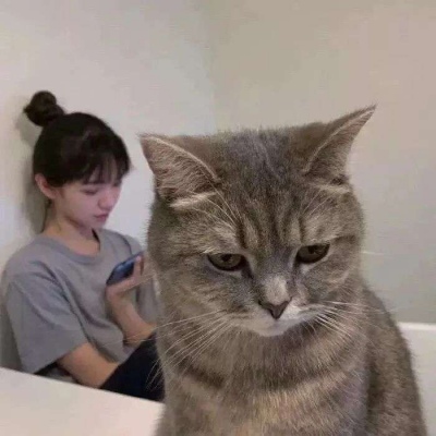 字母开大脚